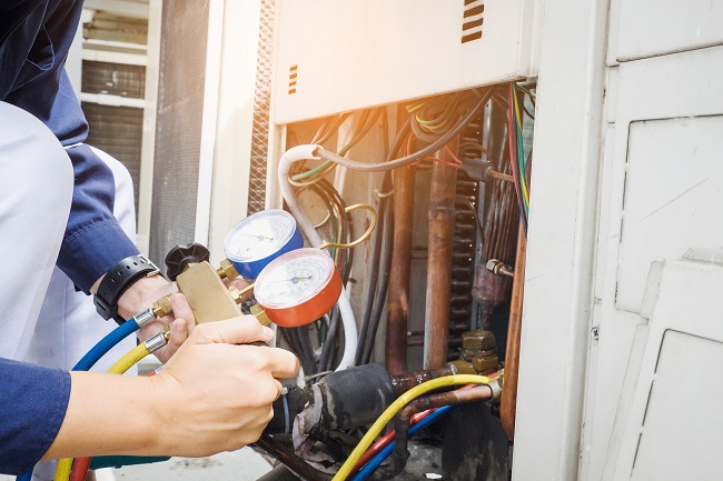 How Hiring A Qualified  AC Repair Technician Saves You Money